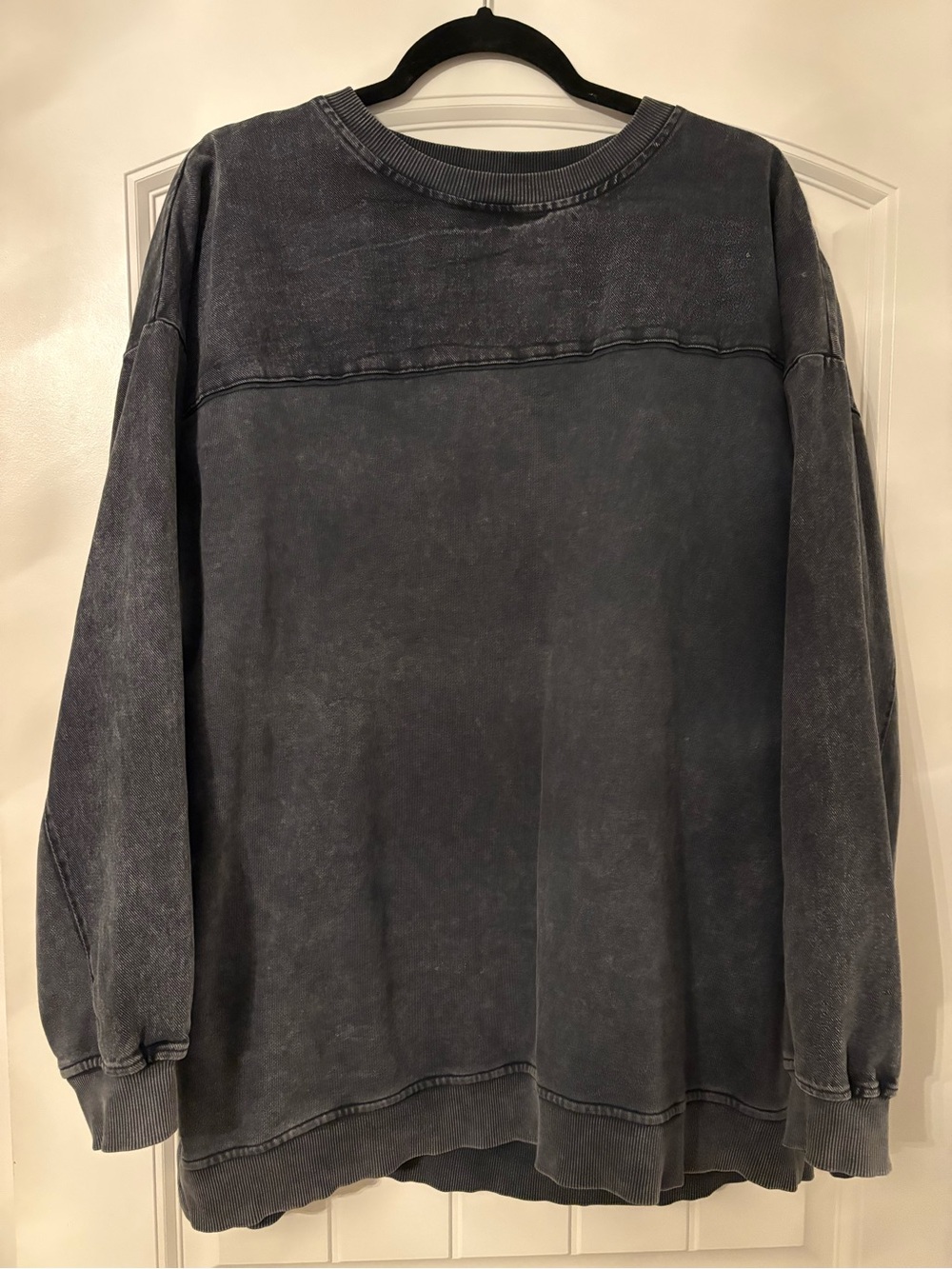 Women's Washed Charcoal Crewneck Sweatshirt